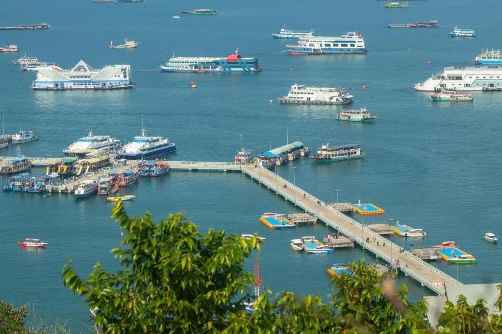 Punyapha Place Pattaya Εξωτερικό φωτογραφία